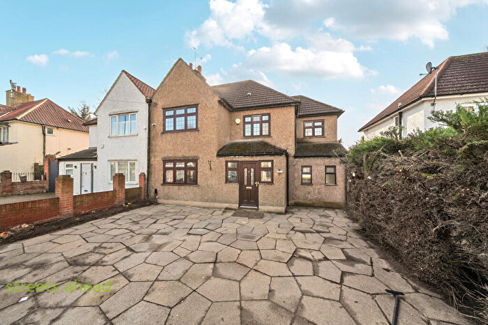 3 Bedroom Semi Detached House To Rent In Denning Avenue, Croydon, CR0