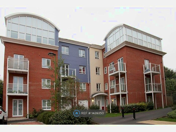 2 Bedroom Flat To Rent In Pumphouse Crescent, Watford, WD17