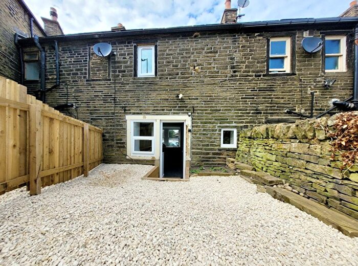 2 Bedroom Terraced House To Rent In Thornton Road, Denholme, Bradford, BD13