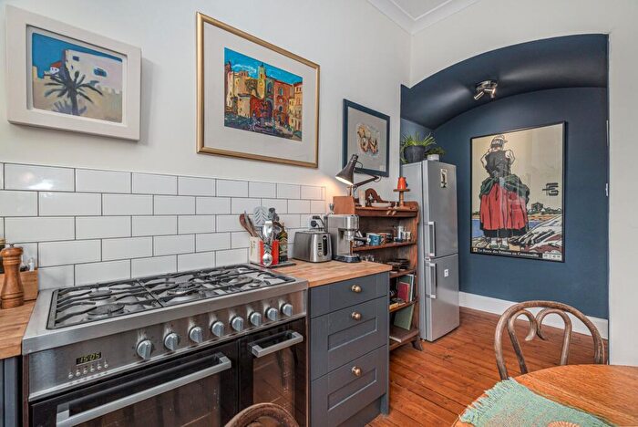 1 Bedroom Apartment For Sale In Daisy Street, Govanhill, Glasgow, G42