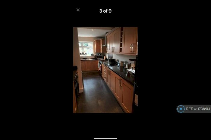 3 Bedroom Terraced House To Rent In Chestnut Glen, Hornchurch, RM12