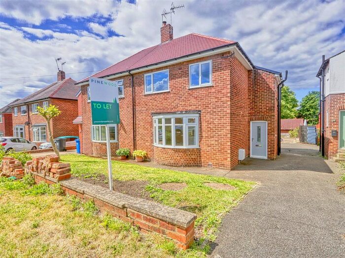 3 Bedroom Semi-Detached House To Rent In Hady Crescent, Hady, Chesterfield, Derbyshire, S41