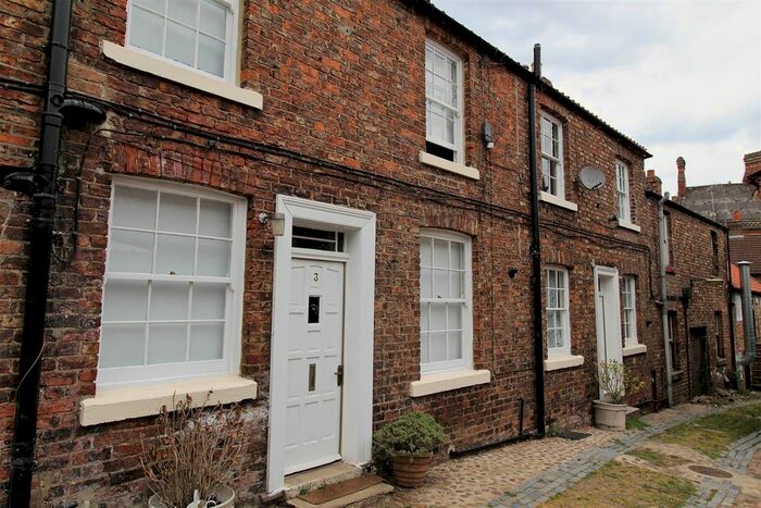 1 Bedroom Terraced House To Rent In Johnsons Yard, Market Place, Thirsk, YO7