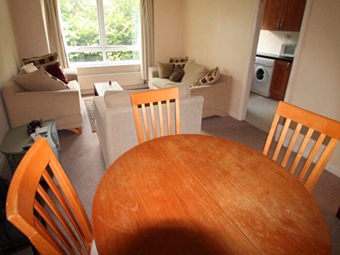 2 Bedroom House To Rent In Welton Court, Leeds, LS6