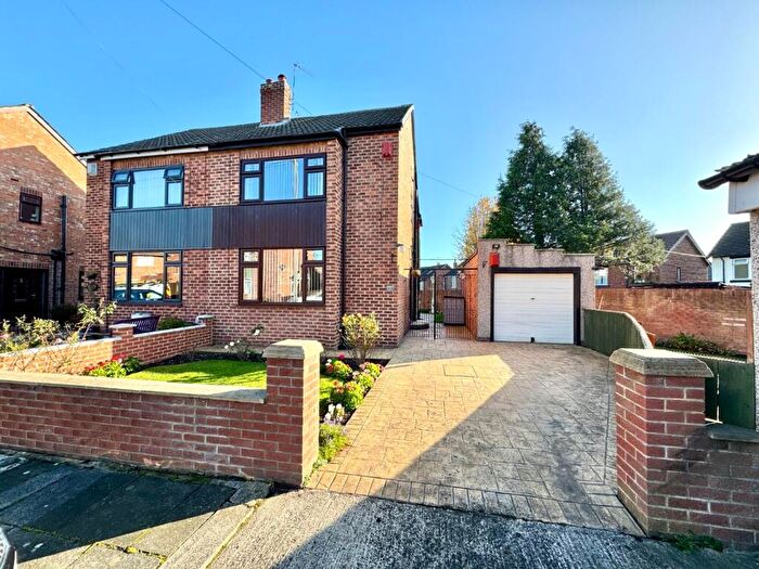 3 Bedroom Semi-Detached House For Sale In Somerset Grove, Darlington, DL1