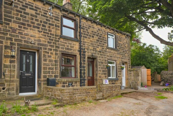 2 Bedroom Cottage To Rent In St Georges Road, Scholes, Holmfirth HD9