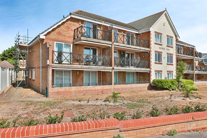 2 Bedroom Apartment For Sale In Southbourne Overcliff Drive, Bournemouth, BH6