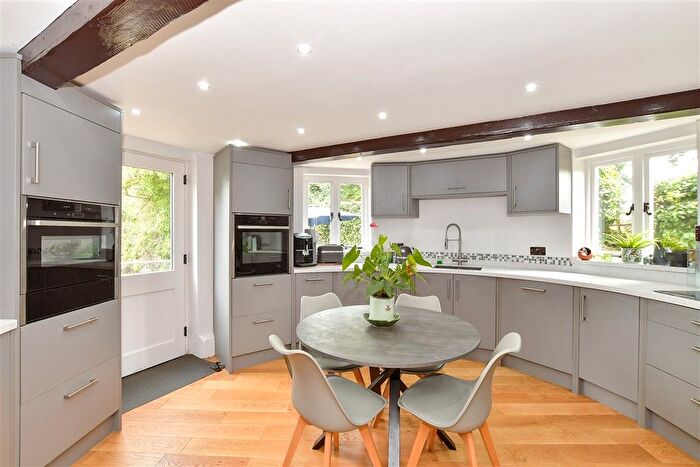 4 Bedroom Link Detached House For Sale In Station Road, Northiam, Rye, East Sussex, TN31