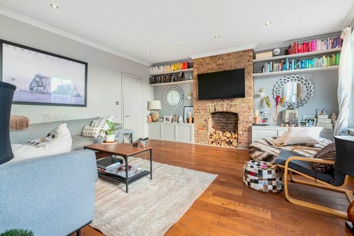 2 Bedroom Flat To Rent In Lillie Road, London, SW6