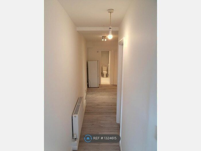 2 Bedroom Flat To Rent In Lewisham, London, SE14