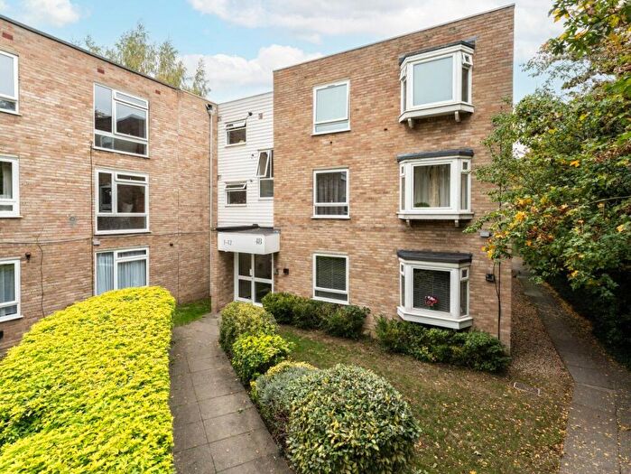 1 Bedroom Apartment For Sale In Beddington Gardens, Wallington, SM6