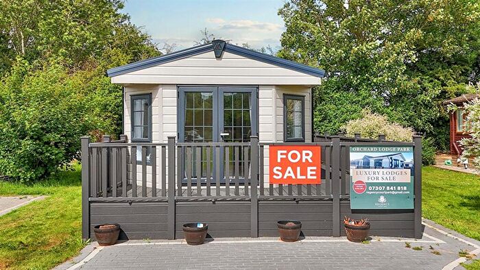 2 Bedroom Park Home For Sale In Welford Road, Orchard Lodge Caravan Park Welford Road, B50