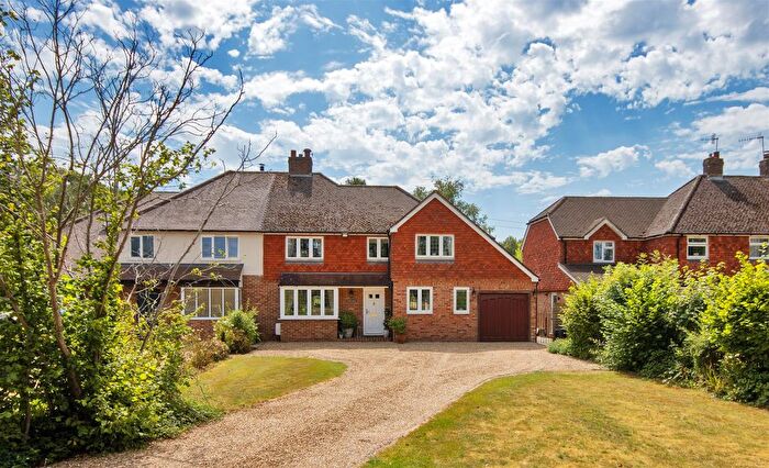 4 Bedroom Semi-Detached House For Sale In Penshurst Road, Leigh, TN11