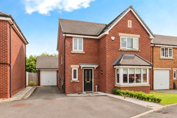 4 Bedroom Detached House For Sale In Broomhall Drive, Shavington, Crewe, CW2