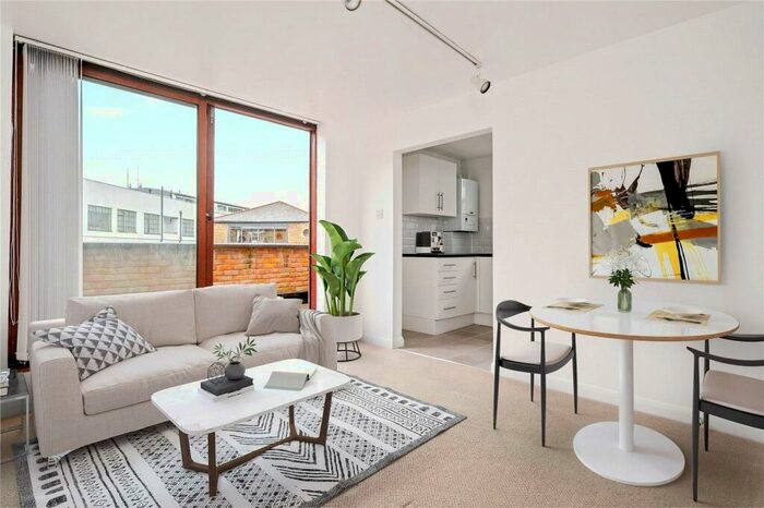 1 Bedroom Apartment To Rent In New North Road, Islington, London, N1