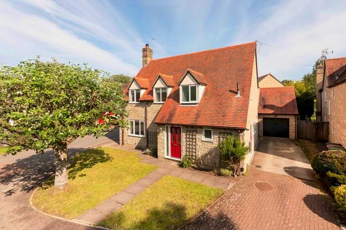 4 Bedroom Detached House For Sale In Fettiplace Close, Appleton, Abingdon, OX13