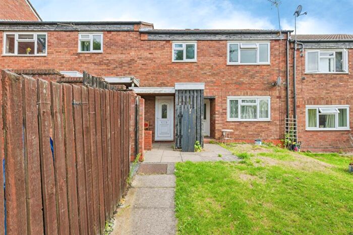 2 Bedroom Apartment For Sale In Carlcroft, Wilnecote, Tamworth, B77
