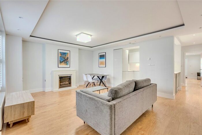 2 Bedroom Flat To Rent In Eardley Crescent, Earls Court, London, SW5