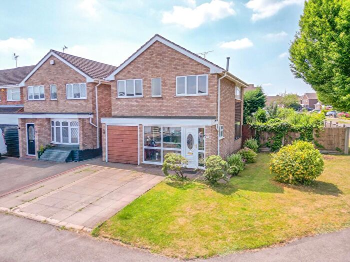 3 Bedroom Detached House For Sale In Oberon Close, Nuneaton, CV11