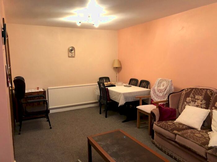 1 Bedroom Flat To Rent In Crown Walk, Wembley Park, HA9