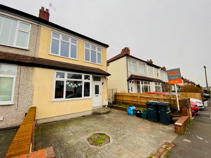 3 Bedroom End Of Terrace House To Rent In Keys Avenue, Horfield BS7