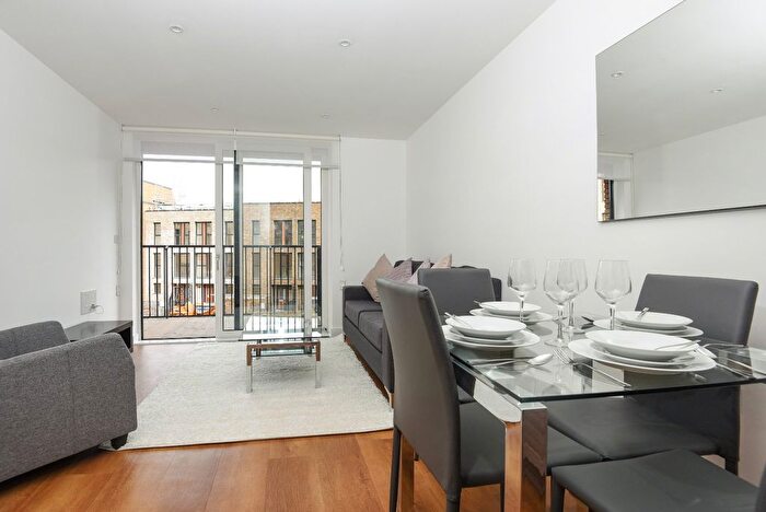 1 Bedroom Flat To Rent In Whiting Way, Surrey Quays, London, SE16