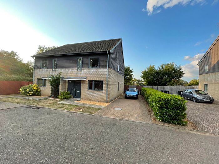 3 Bedroom Semi-Detached House For Sale In St. Nicholas Close, Kennett, CB8