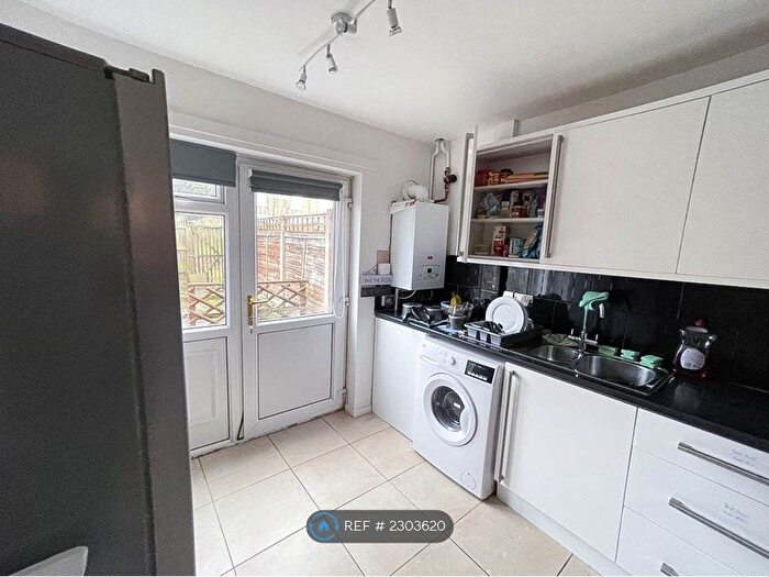 6 Bedroom Terraced House To Rent In Uxbridge Street, Birmingham, B19