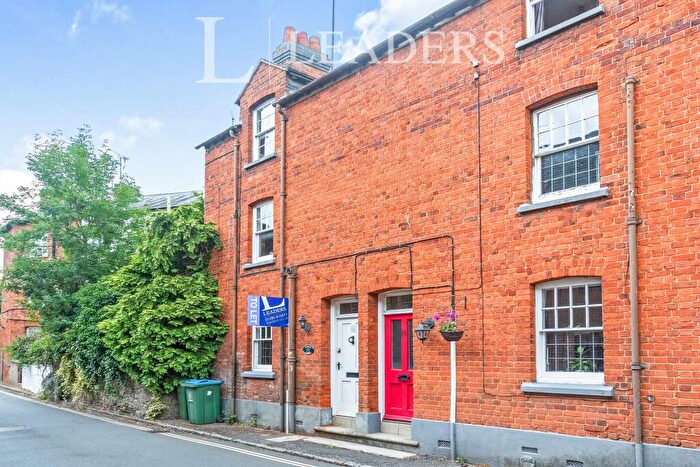 3 Bedroom End Of Terrace House To Rent In School Lane, Buckingham, MK18