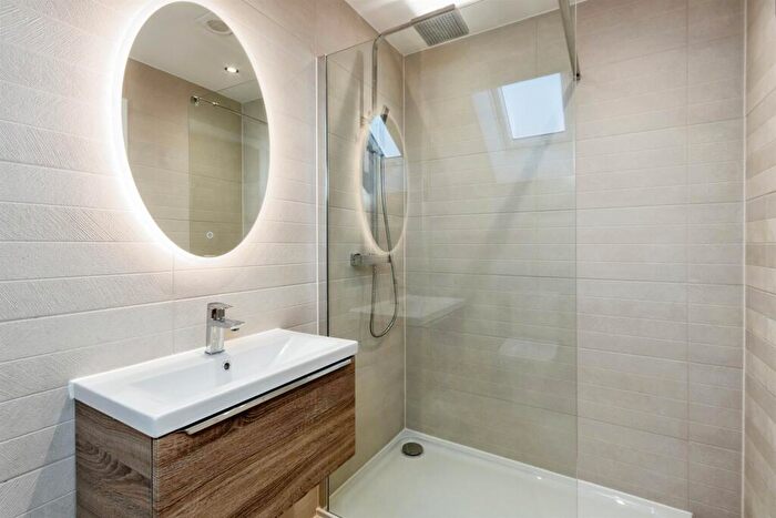 2 Bedroom End Of Terrace House For Sale In Bridge Road, Nottingham, NG8
