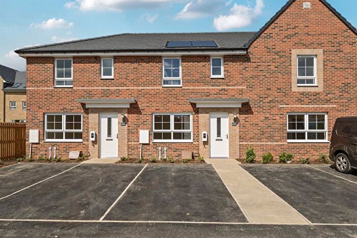 3 Bedroom End Of Terrace House To Rent In Bedroom End Of Terrace House In Dandelion Drive, Cramlington, NE23