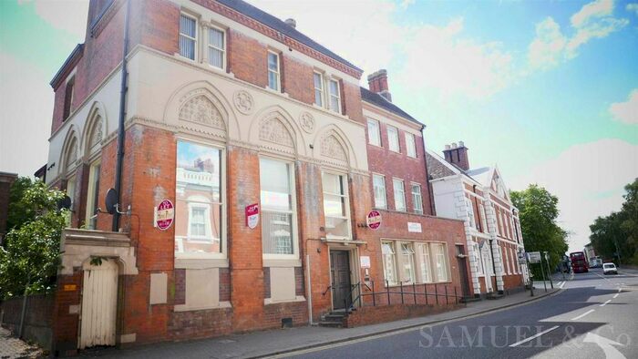 1 Bedroom Flat To Rent In Wolverhampton Street, Dudley, DY1