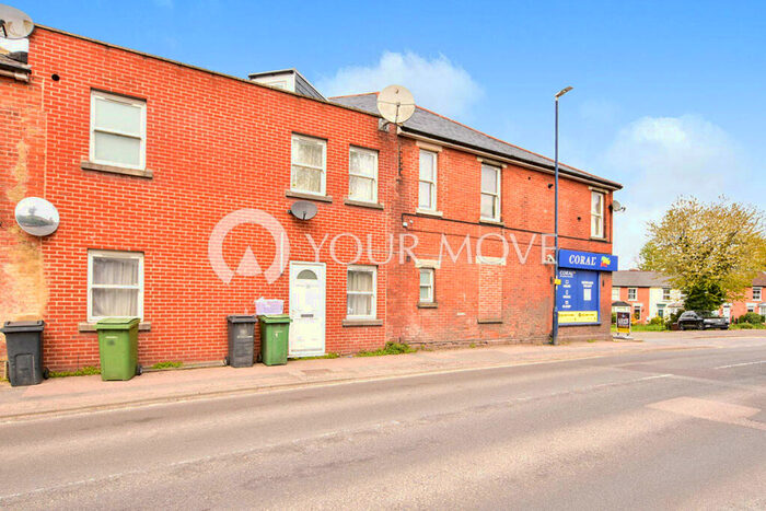 2 Bedroom Flat To Rent In Tovil Hill, Maidstone, Kent, ME15