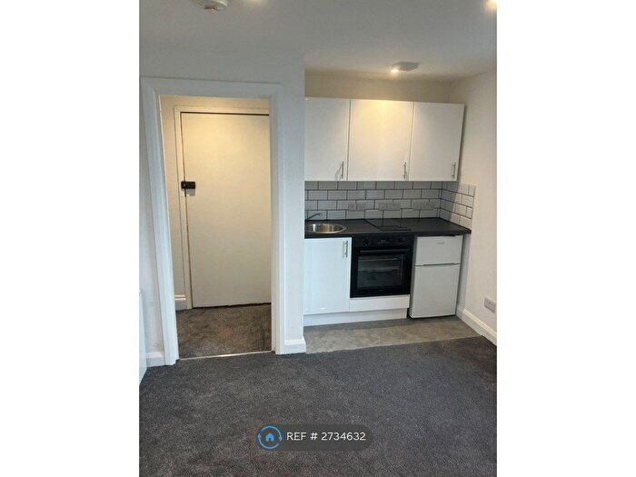 1 Bedroom Flat To Rent In Winner Street, Paignton, TQ3