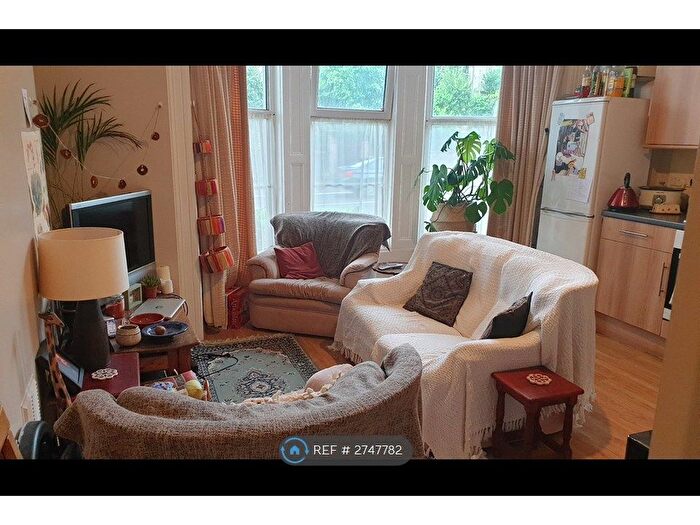 2 Bedroom Flat To Rent In Cheltenham Road, Bristol, BS6