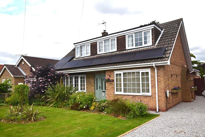 3 Bedroom Detached Bungalow For Sale In Reedness, Goole, DN14