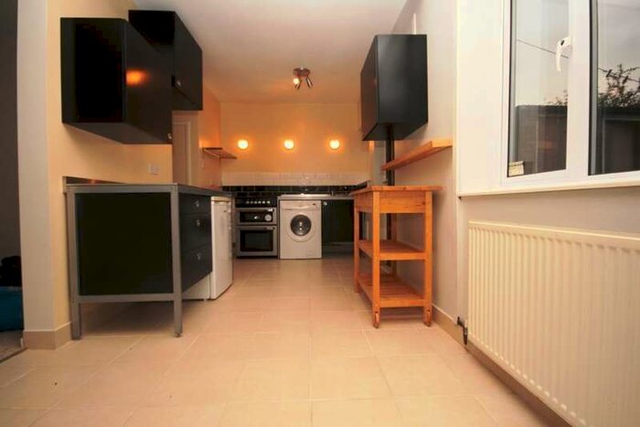 2 Bedroom Mews House To Rent In Peckforton Way, Chester, CH2
