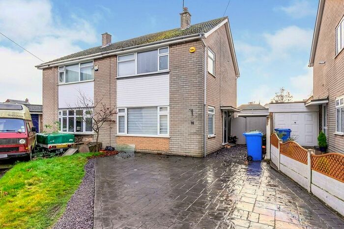 3 Bedroom Semi-Detached House To Rent In Kingsway, Essington, Wolverhampton, WV11