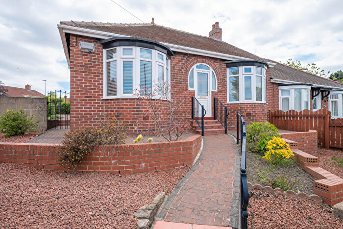 3 Bedroom Semi-Detached Bungalow For Sale In Southend Road, Gateshead, NE9