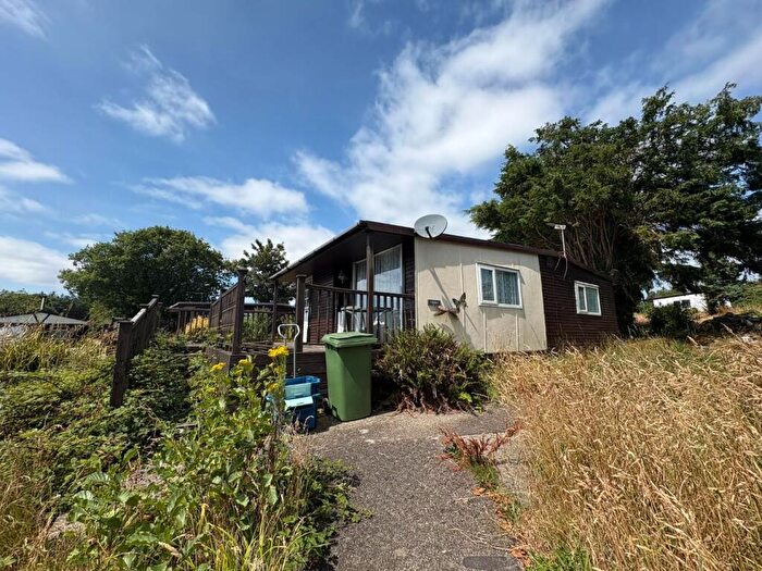 2 Bedroom Property For Sale In Llanystumdwy, LL52