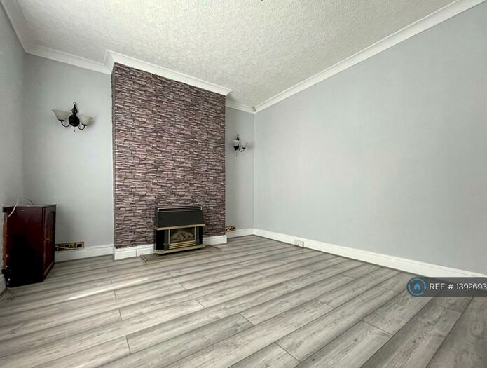 2 Bedroom Terraced House To Rent In Cromwell Road, Salford, M6