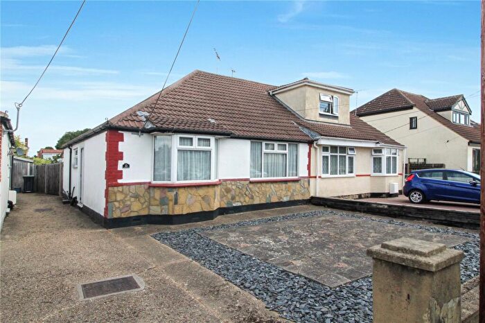 2 Bedroom Bungalow For Sale In Gravel Road, Leigh-on-Sea, Essex, SS9
