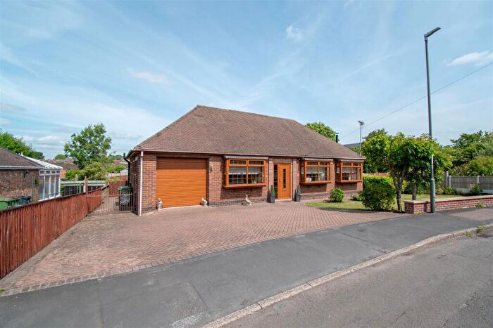 3 Bedroom Detached Bungalow For Sale In Pennine Avenue, Riddings, Alfreton, DE55