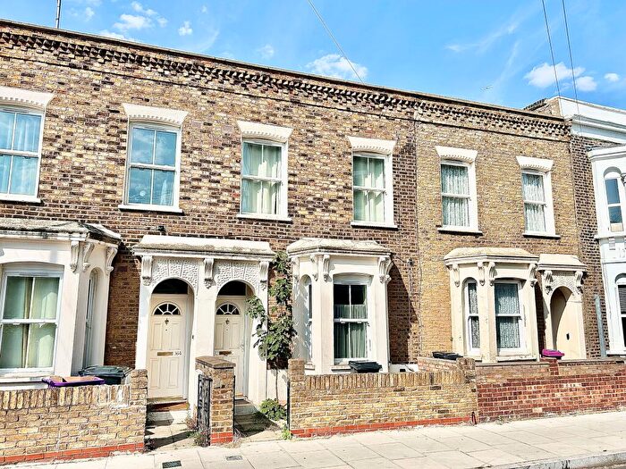 4 Bedroom House To Rent In Bow Common Lane, Bow, E3