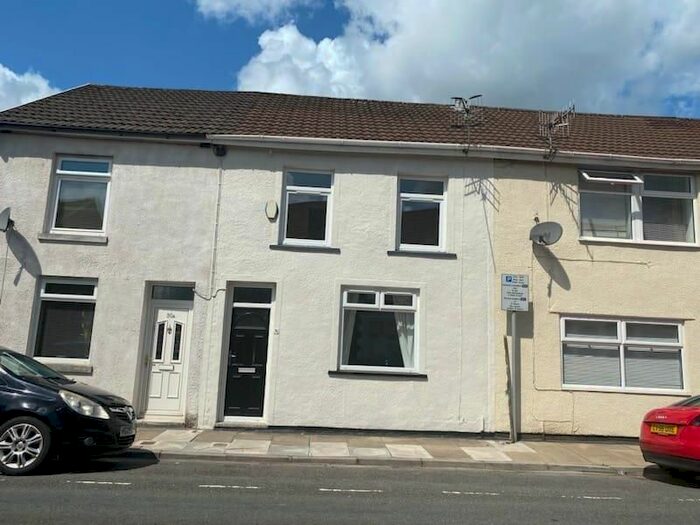 4 Bedroom Terraced House To Rent In Middle Street, Pontypridd, CF37