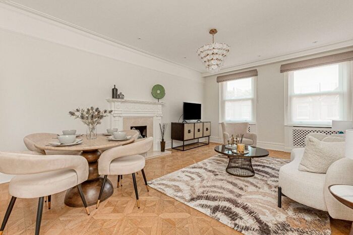 2 Bedroom Flat To Rent In Cresswell Gardens, Earls Court, SW5