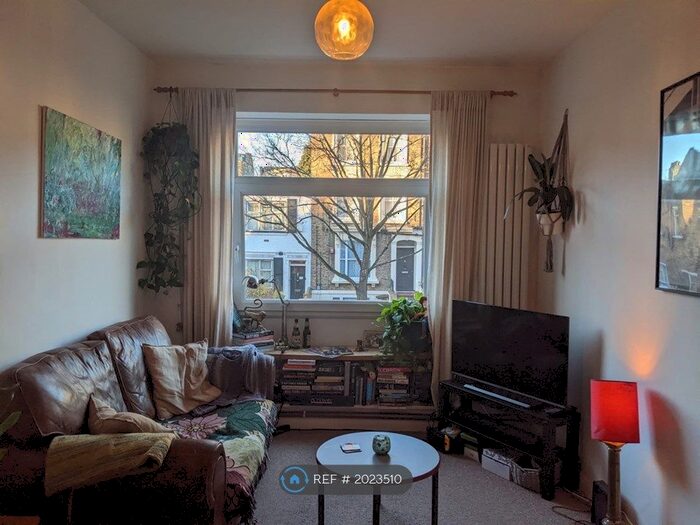 1 Bedroom Flat To Rent In Manor Court, London, SE15