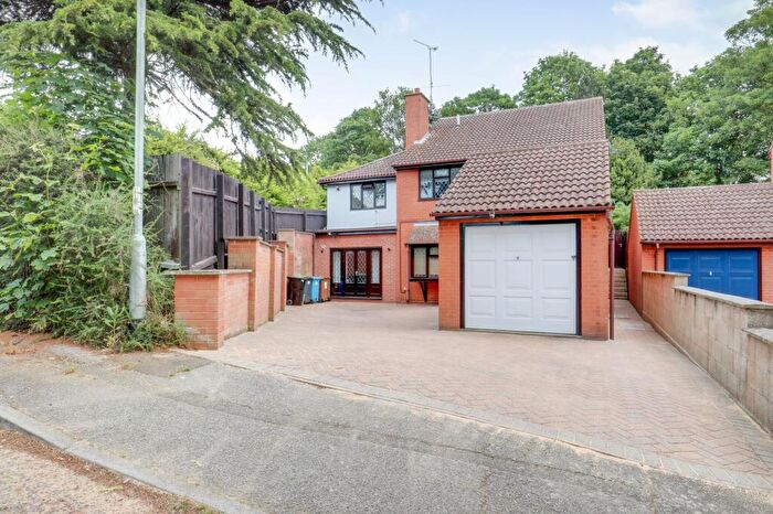 4 Bedroom Detached House For Sale In Woodspring Close, Ipswich, IP2