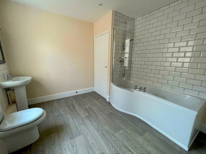 2 Bedroom Apartment To Rent In Mercer Row, Louth, LN11