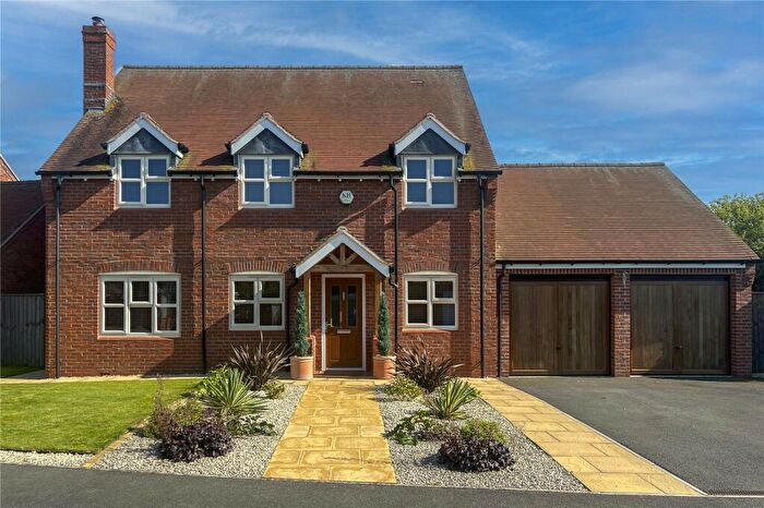 4 Bedroom Detached House For Sale In Banady Lane, Stoke Orchard, Cheltenham, Gloucestershire, GL52